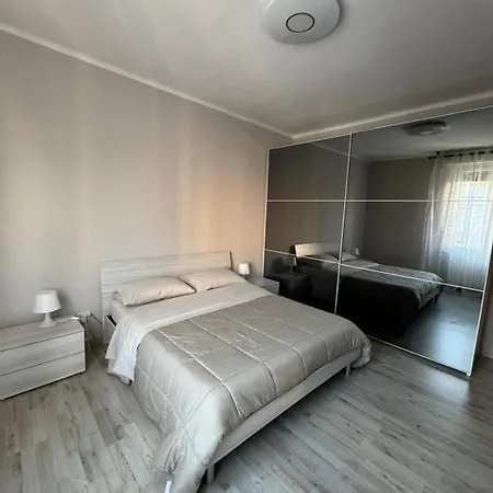 Favoloso Trilocale Apartment Monza